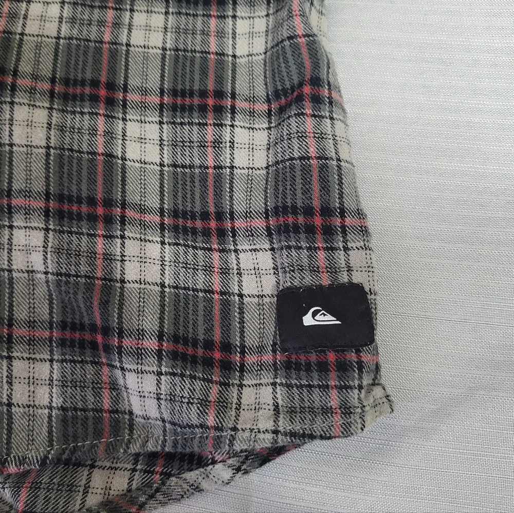 Quiksilver Gray and Green Plaid Button Shirt, Size Large - Picture 4 of 6